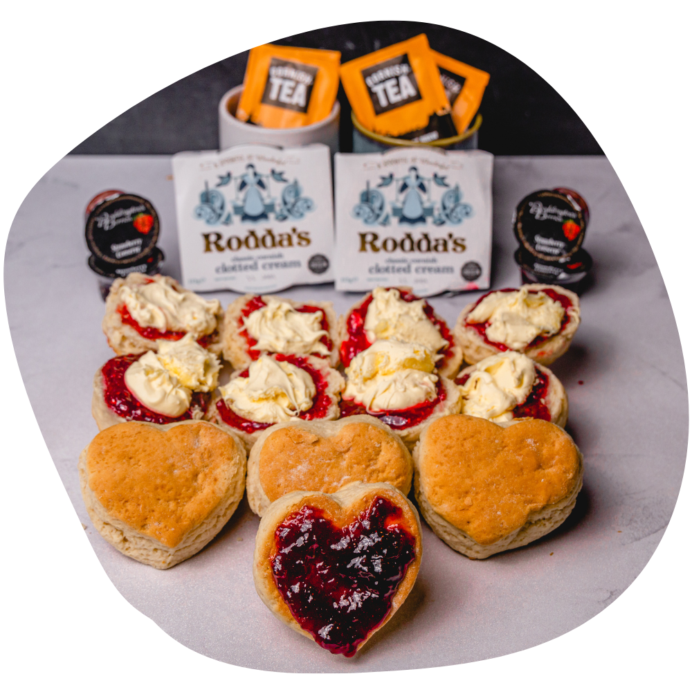 Love Heart Cream Tea Hamper For 8