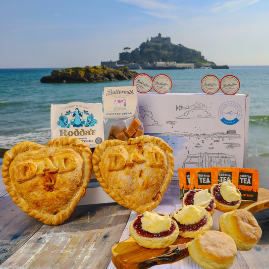 The Large Fathers Day Pasty & Cream Tea Box