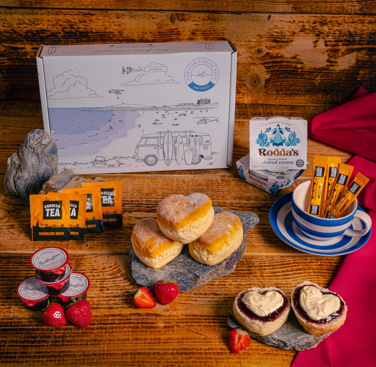 Love Heart Cream Tea Hamper For 4