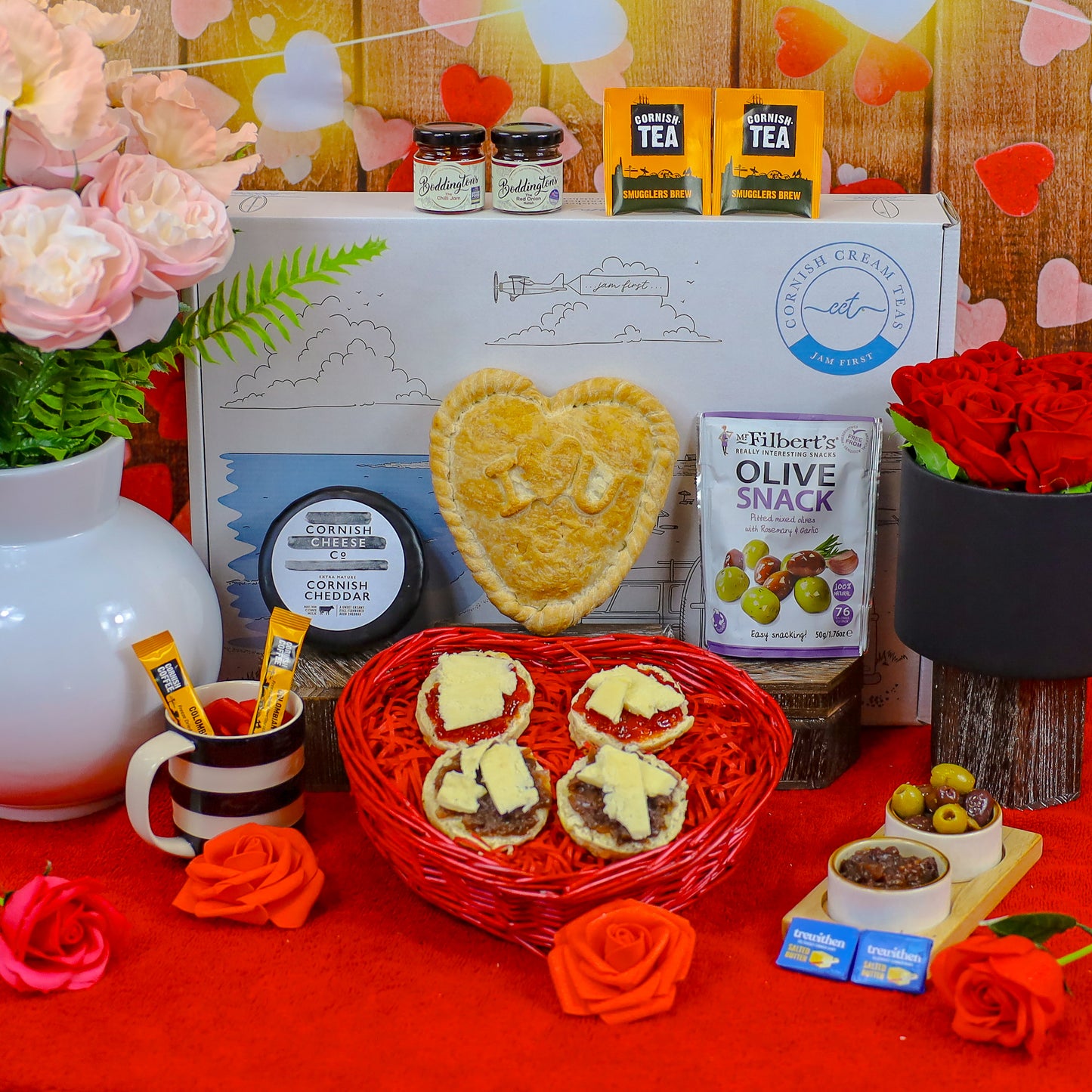 The Heart Pasty & Cheese Tea Box