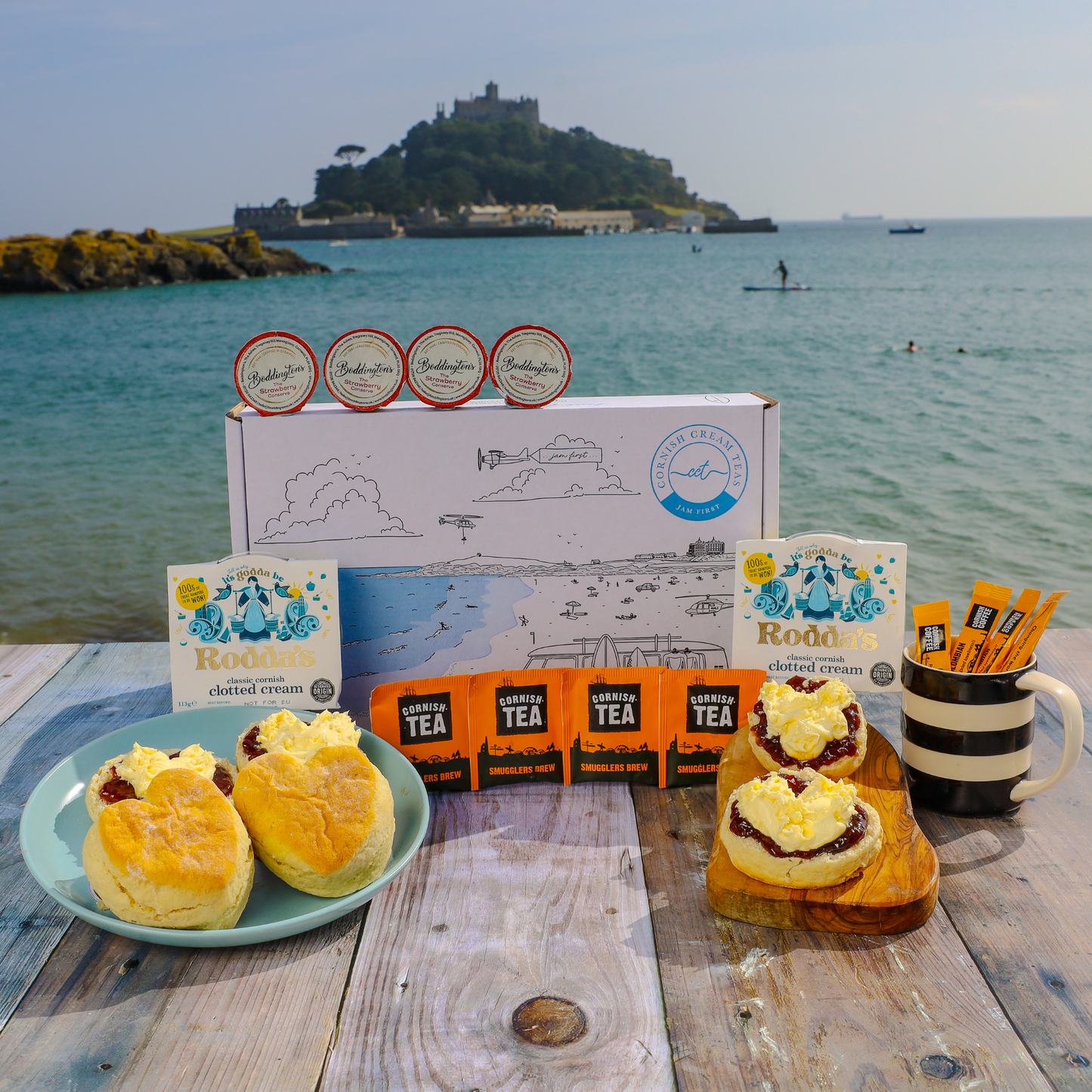 Love Heart Cream Tea Hamper For 4